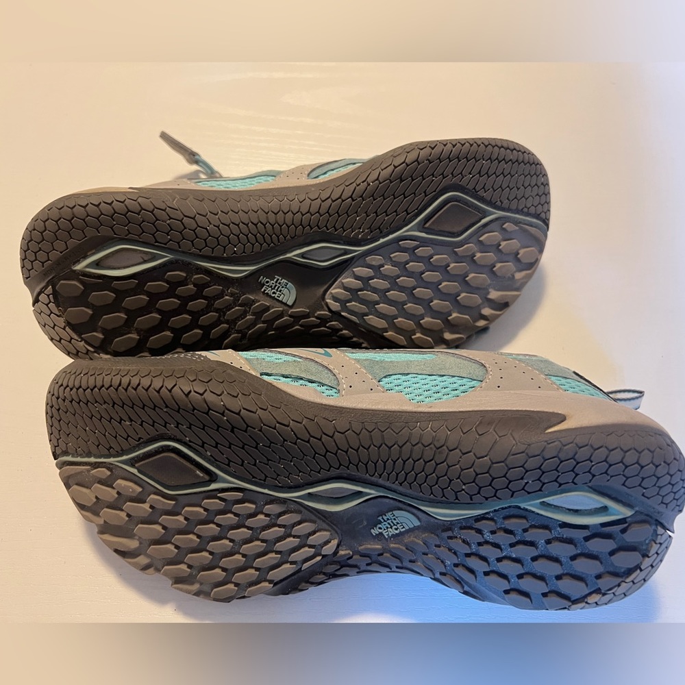 Columbia Water Sneaker Shoe | Women's 7 - Picture 8 of 8